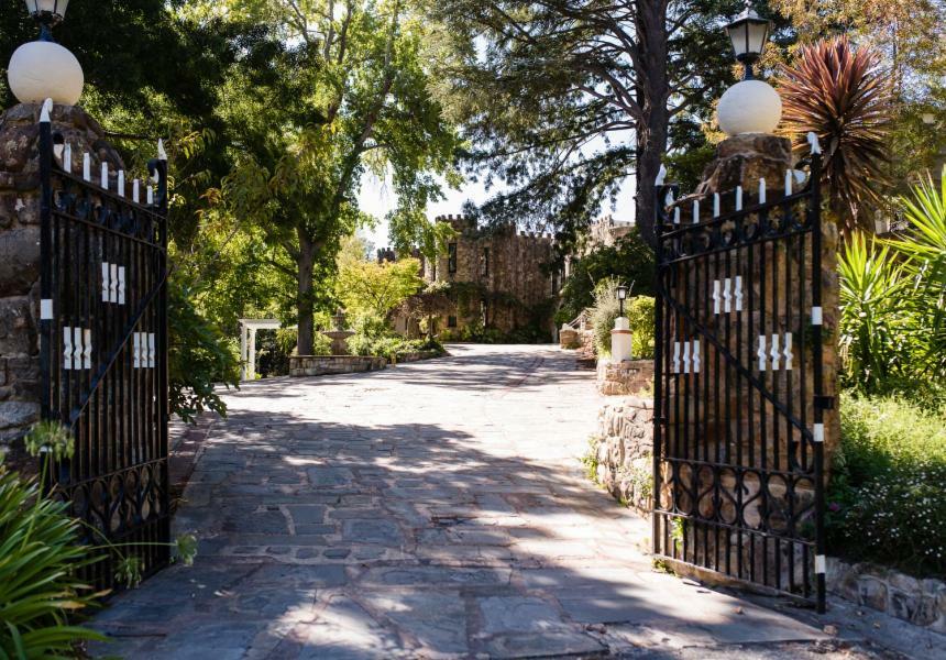 Готель The Manor Basket Range Екстер'єр фото